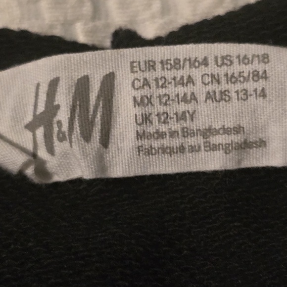 H&M Black Crewneck Sweater with White Print - Picture 8 of 10